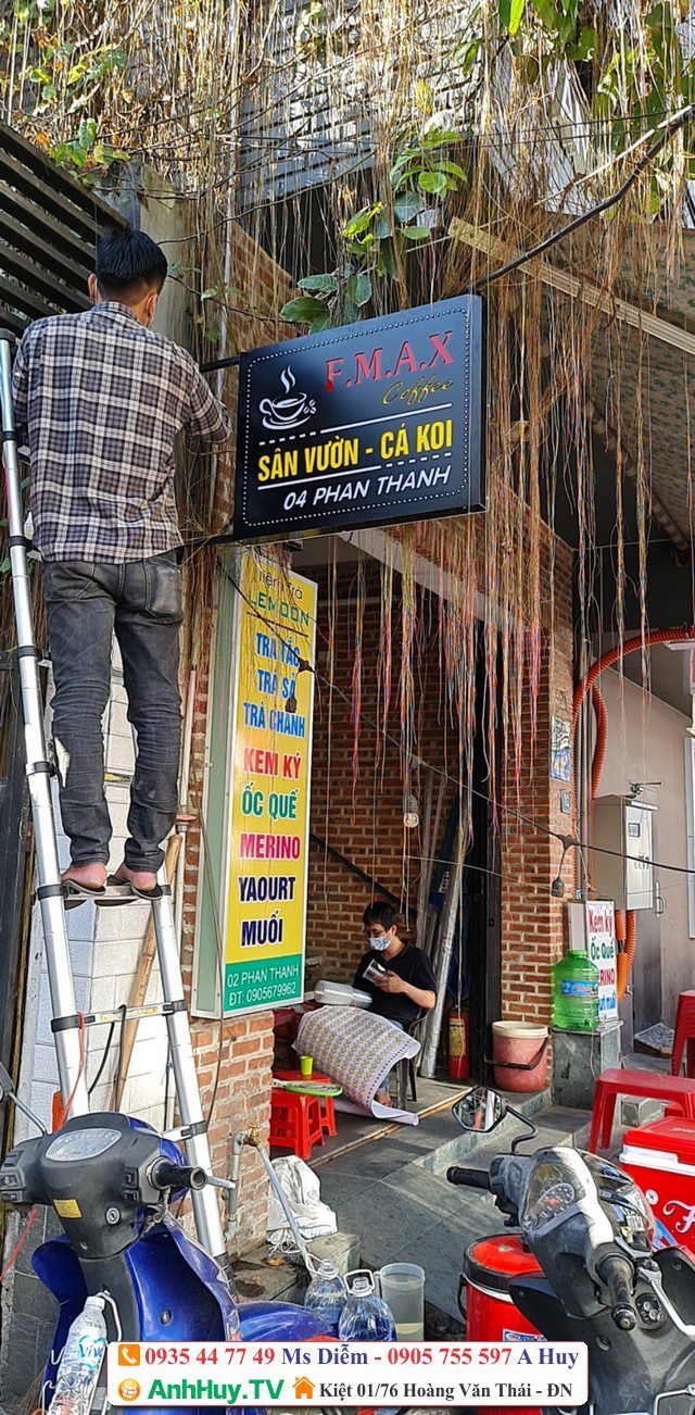 Làm hộp đèn bảng hiệu quán coffee sân vườn cá koi FMAX Đà Nẵng
